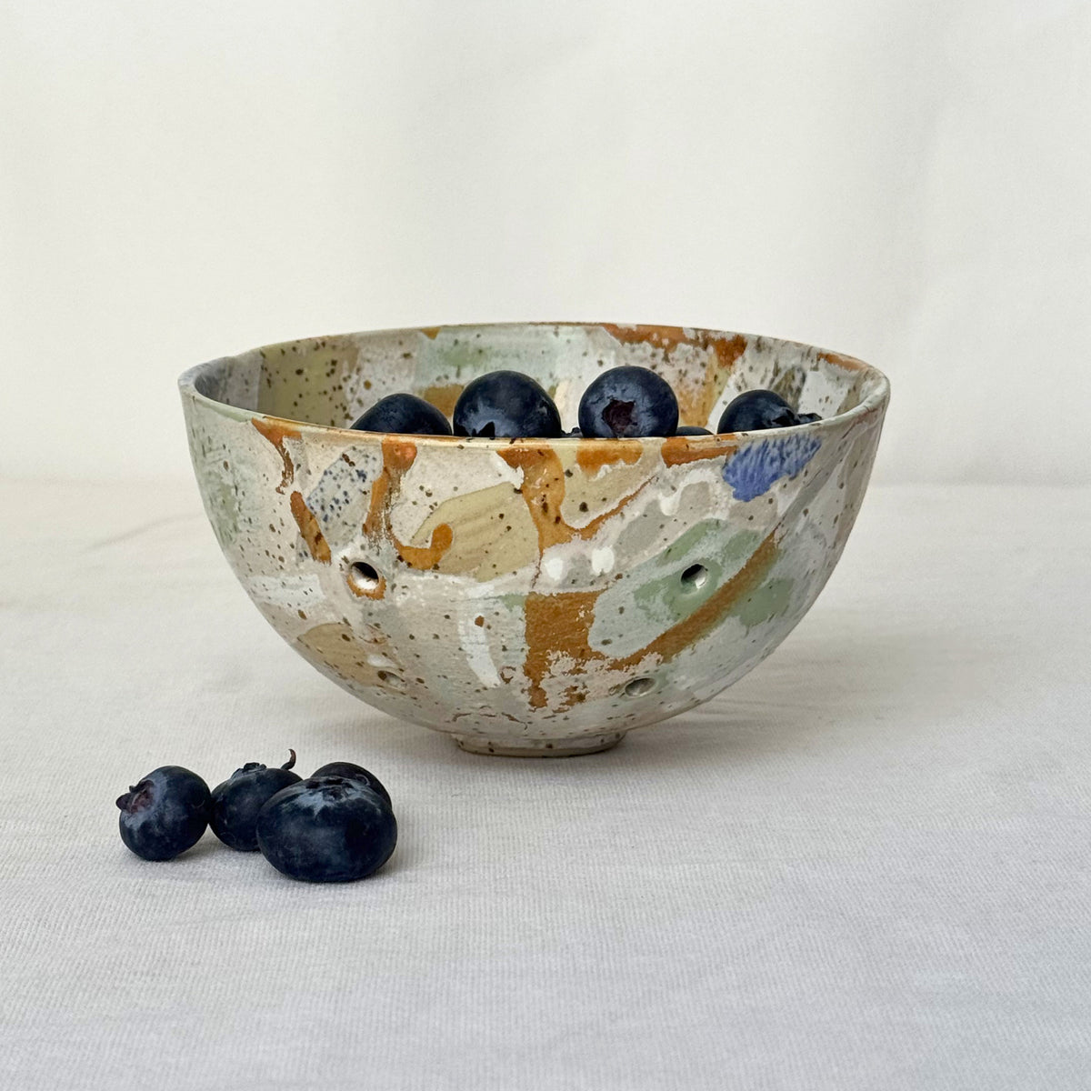 Saleta Berry Bowl / Fruit Colander