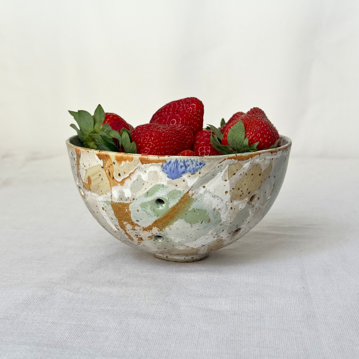 Saleta Berry Bowl / Fruit Colander