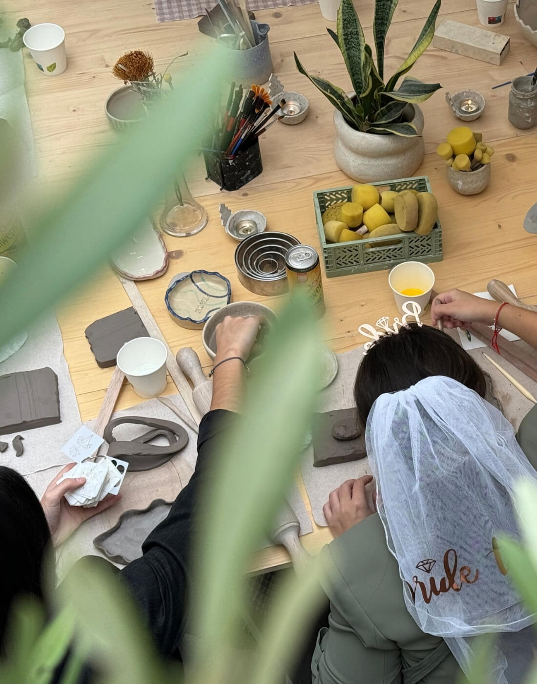 Bachelorette group making ceramics at the Saleta studio in Ruzafa, Valencia